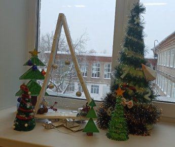 Выставка новогодних игрушек